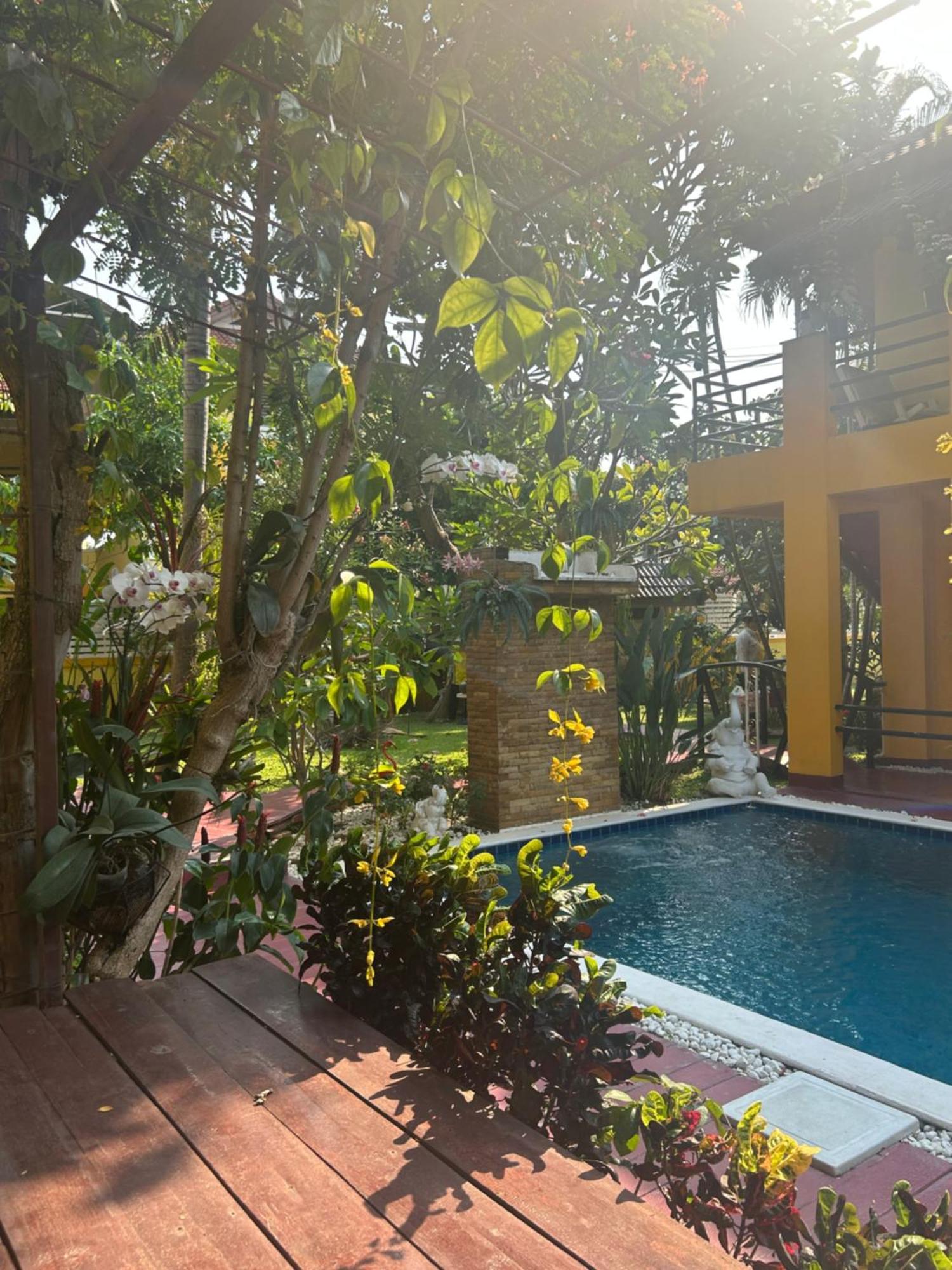Olivier Boutique Hotel Chiang Mai Buitenkant foto